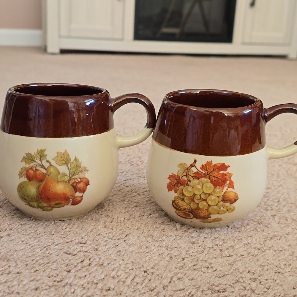 Vintage McCoy Harvest Fruit Berry Mugs. Set of 2